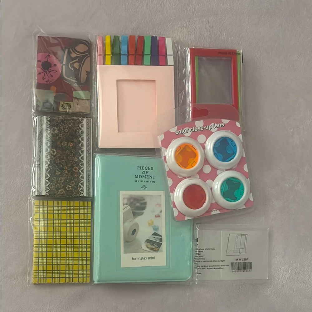 Instax Mini Set with Photo Frames and Clips